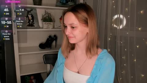 Elizabeth online show from March 2025 08:59:01 PM