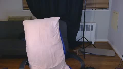 Merlin Mystique online show from October 2025 02:37:02 AM