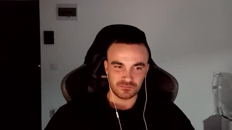 Victor online show from December 2024 08:33:02 PM
