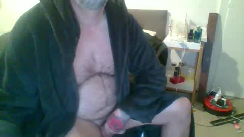 muff74 online show from December 2024 05:33:01 PM