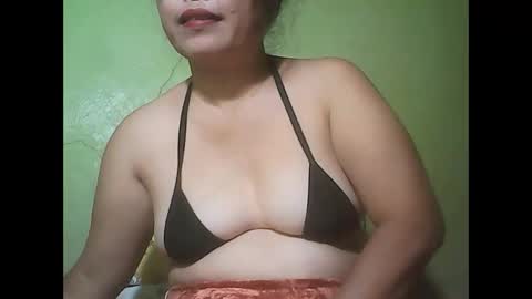 Snapshot of muffy_bunny chatting on February 2025 08:54:02 AM muffy_bunny online show from February 2025 08:54:02 AM