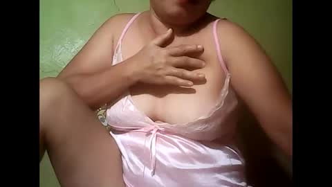 Snapshot of muffy_bunny chatting on February 2025 07:50:02 PM muffy_bunny online show from February 2025 07:50:02 PM