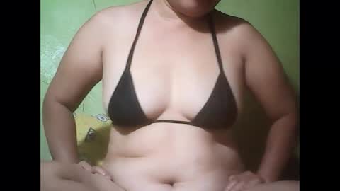Snapshot of muffy_bunny chatting on February 2025 12:54:01 AM muffy_bunny online show from February 2025 12:54:01 AM