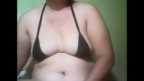Snapshot of muffy_bunny chatting on March 2025 07:49:02 PM muffy_bunny online show from March 2025 07:49:02 PM