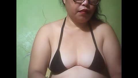 Snapshot of muffy_bunny chatting on September 2025 07:02:02 PM muffy_bunny online show from September 2025 07:02:02 PM