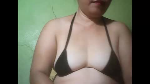 Snapshot of muffy_bunny chatting on September 2025 08:13:02 AM muffy_bunny online show from September 2025 08:13:02 AM