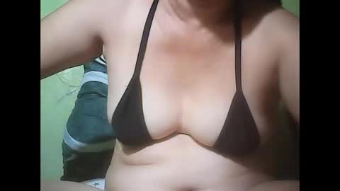 Snapshot of muffy_bunny chatting on September 2025 07:15:02 PM muffy_bunny online show from September 2025 07:15:02 PM