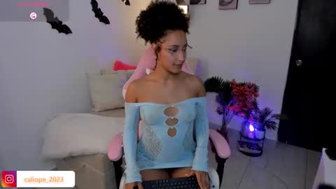 Snapshot of mulata_ch chatting on November 2025 12:54:02 AM HEY GUYS IF YOU LIKE SEXY SHOW YOU ARE IN THE CORRECT PLACE CU WENESDAY PVT OPEN TRANSMISSION TIME 5 PM - 10 PM COLOMBIA online show from November 2025 12:54:02 AM