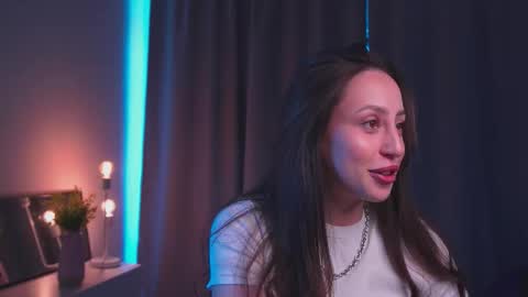 Snapshot of multifruiti chatting on September 2025 06:59:01 AM Kira online show from September 2025 06:59:01 AM