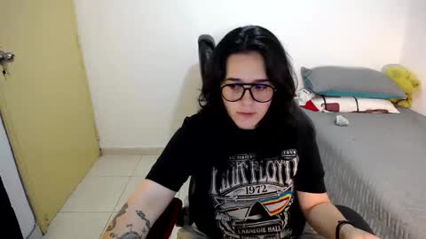 Dani and Alex online show from November 2025 10:47:01 AM