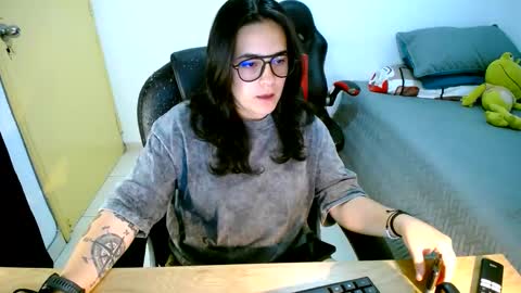 Dani and Alex online show from November 2025 10:58:01 AM