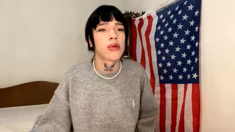 Snapshot of mun_poli chatting on October 2025 09:37:02 PM Polik online show from October 2025 09:37:02 PM