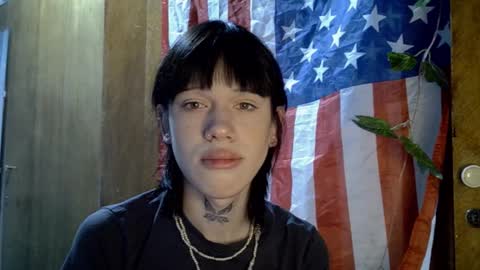 Snapshot of mun_poli chatting on October 2025 10:00:01 PM Polik online show from October 2025 10:00:01 PM