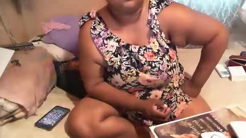 Snapshot of munniegalz1 chatting on November 2025 09:32:01 AM your angel online show from November 2025 09:32:01 AM