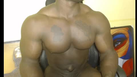 musclegod23 online show from February 2025 02:40:02 AM
