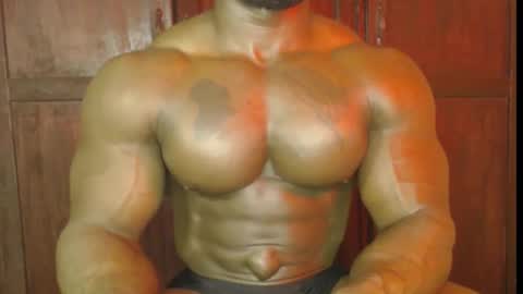 Snapshot of musclegodsammy23 chatting on October 2025 12:33:02 AM musclegod23 online show from October 2025 12:33:02 AM