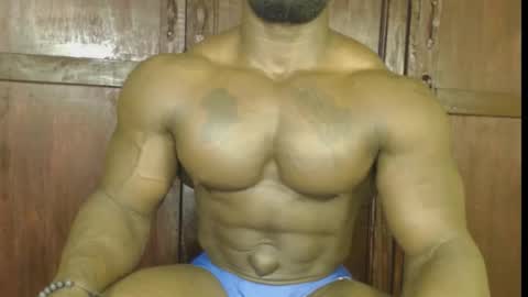 Snapshot of musclegodsammy23 chatting on October 2025 01:29:01 PM musclegod23 online show from October 2025 01:29:01 PM