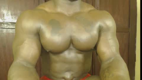 Snapshot of musclegodsammy23 chatting on November 2025 09:20:02 AM musclegod23 online show from November 2025 09:20:02 AM