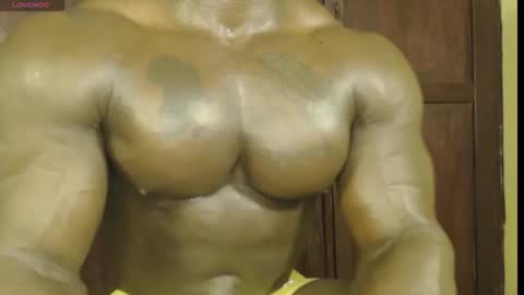 Snapshot of musclegodsammy23 chatting on November 2025 05:34:01 PM musclegod23 online show from November 2025 05:34:01 PM