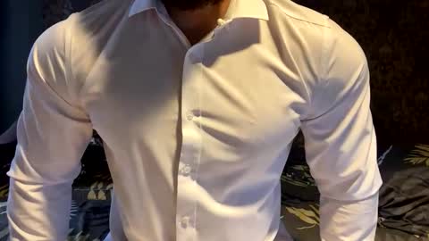 muscularjuggler online show from September 2025 02:48:01 AM