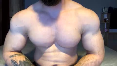 muscularjuggler online show from November 2025 05:26:01 PM