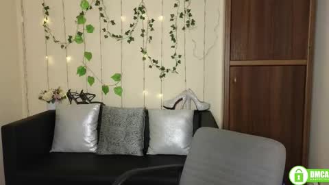 Snapshot of muse_kity_jeneva chatting on November 2025 06:33:02 AM Jeneva online show from November 2025 06:33:02 AM