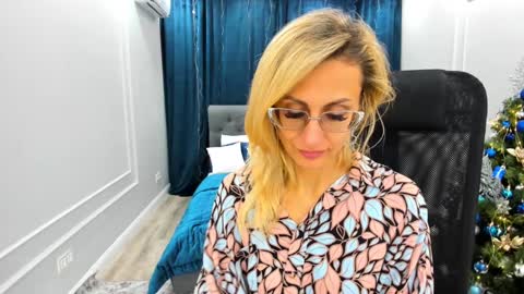 Diana online show from December 2024 02:27:01 PM