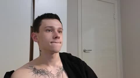 1x1 online show from October 2025 07:32:01 PM