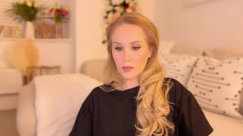 Mya-be Yours P online show from December 2024 07:45:02 PM