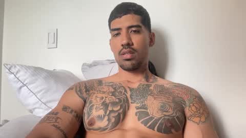 Myke esthetic online show from November 2025 05:55:02 PM