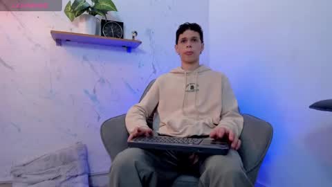 Mykel   online show from October 2025 02:48:01 PM