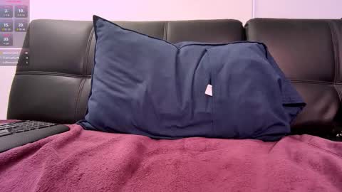 Snapshot of mystery_nymph_milf chatting on October 2025 02:31:01 PM Mystery Nymph Milf online show from October 2025 02:31:01 PM