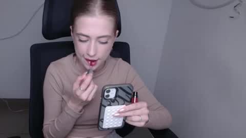 Emelie online show from September 2025 11:12:02 AM