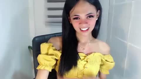 Snapshot of mysticofcum22 chatting on December 2024 09:39:01 AM Krestine online show from December 2024 09:39:01 AM