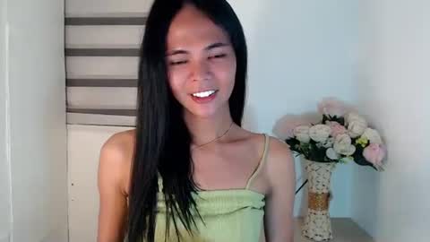 Snapshot of mysticofcum22 chatting on January 2025 03:45:01 PM Krestine online show from January 2025 03:45:01 PM