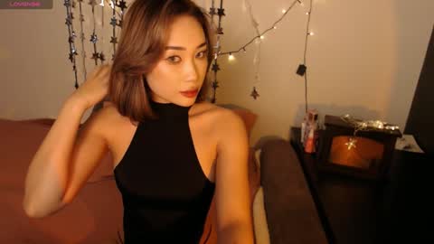 Snapshot of mysticsirenn chatting on December 2024 02:42:01 AM mysticsirenn online show from December 2024 02:42:01 AM
