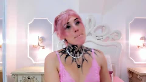 Misteika online show from September 2025 11:46:02 AM