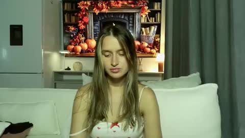 Snapshot of n0names chatting on October 2025 11:00:02 PM Eva online show from October 2025 11:00:02 PM