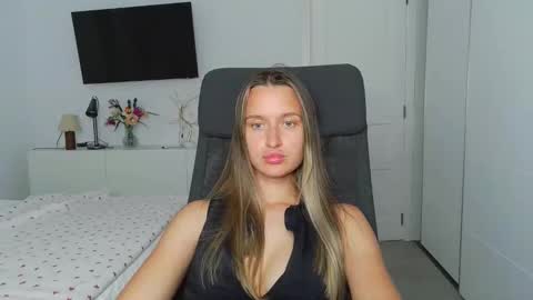 Snapshot of n0names chatting on October 2025 10:45:02 PM Eva online show from October 2025 10:45:02 PM