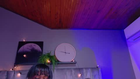  VICTORIA  online show from October 2025 07:49:02 PM