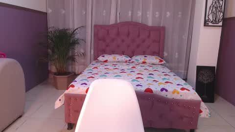 Snapshot of naia_sweetsex chatting on October 2025 11:50:01 PM naia_sweetsex online show from October 2025 11:50:01 PM