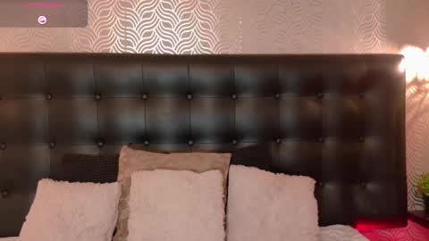 Snapshot of naiaramasson_ chatting on September 2025 12:07:02 PM naiaramasson_ online show from September 2025 12:07:02 PM