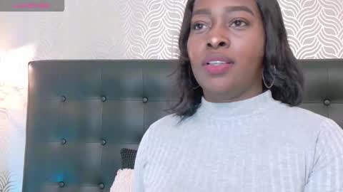 Snapshot of naiaramasson_ chatting on November 2025 12:17:01 PM naiaramasson_ online show from November 2025 12:17:01 PM