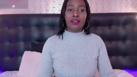 Snapshot of naiaramasson_ chatting on November 2025 12:16:01 PM naiaramasson_ online show from November 2025 12:16:01 PM