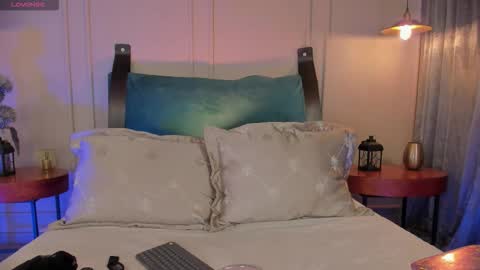 Snapshot of naishaford_1 chatting on October 2025 03:06:02 AM Naisha Ford online show from October 2025 03:06:02 AM