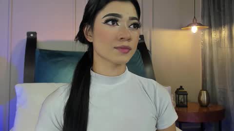 Snapshot of naishaford_1 chatting on October 2025 01:46:01 AM Naisha Ford online show from October 2025 01:46:01 AM