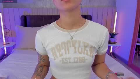 Snapshot of naishaford_1 chatting on November 2025 02:33:01 AM Naisha Ford online show from November 2025 02:33:01 AM