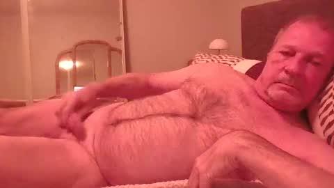 Snapshot of naked4ladies2 chatting on October 2025 07:34:01 AM Naked4Ladies online show from October 2025 07:34:01 AM