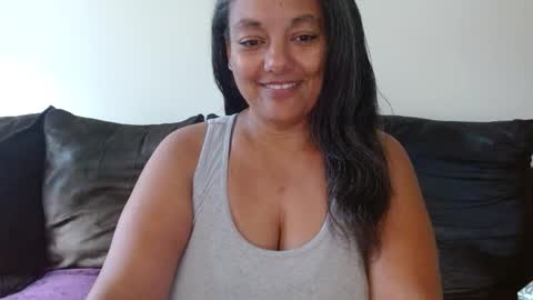 Snapshot of nala_thickk chatting on October 2025 03:41:01 PM Nala Thickk online show from October 2025 03:41:01 PM