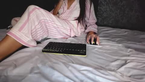 Snapshot of name666999 chatting on November 2025 03:45:02 PM Lady online show from November 2025 03:45:02 PM